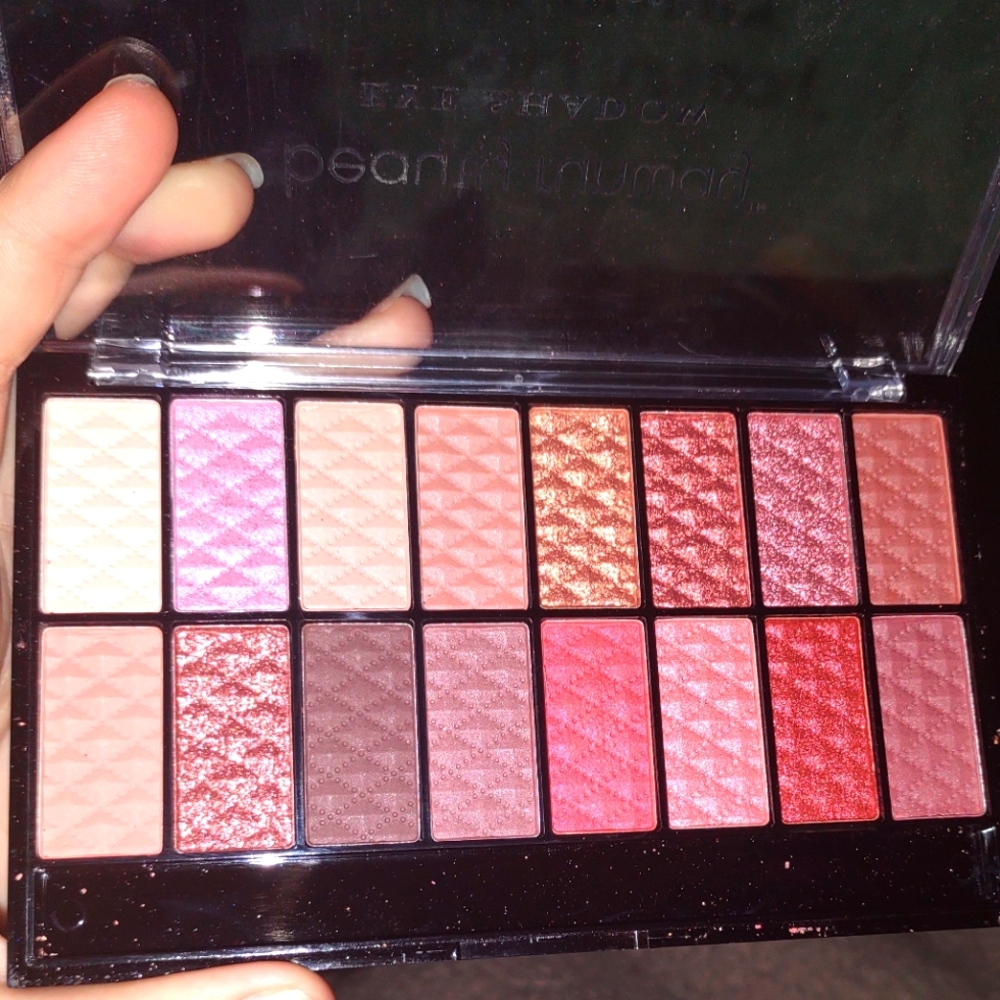 Light colored eyeshadow palette